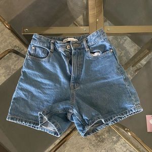 zara retro denim shorts